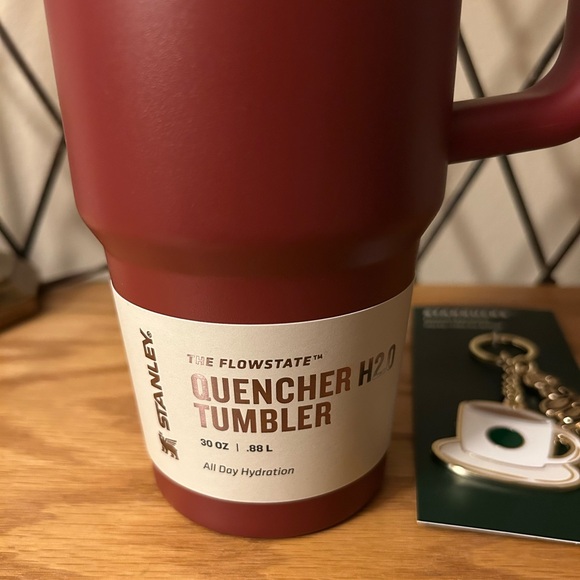 Stanley & Starbucks - Picture 2 of 7